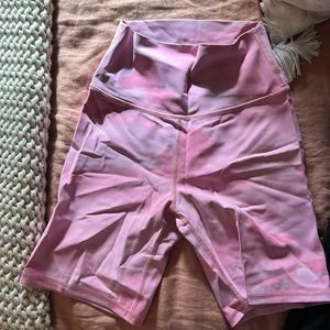 Alo Pink Camo Bike shorts